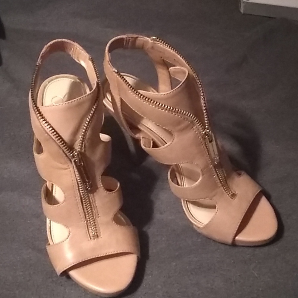 Sandal heels